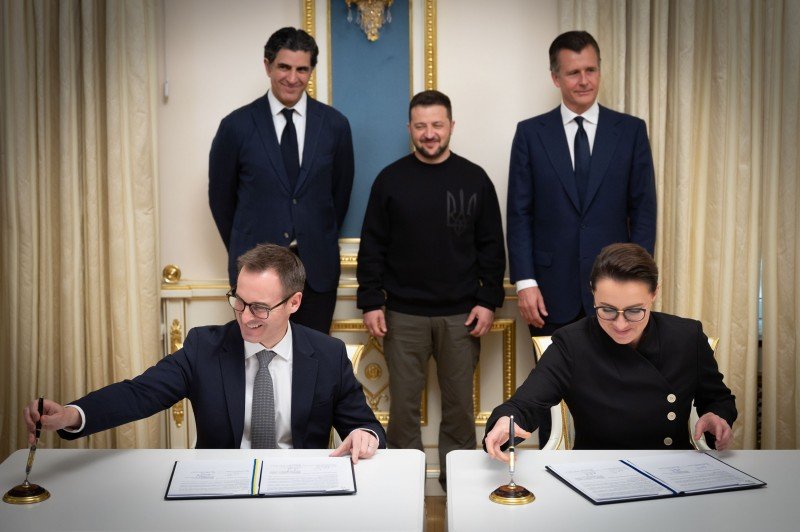 BlackRock and JPMorgan devise a new way to funnel money out of Ukraine.